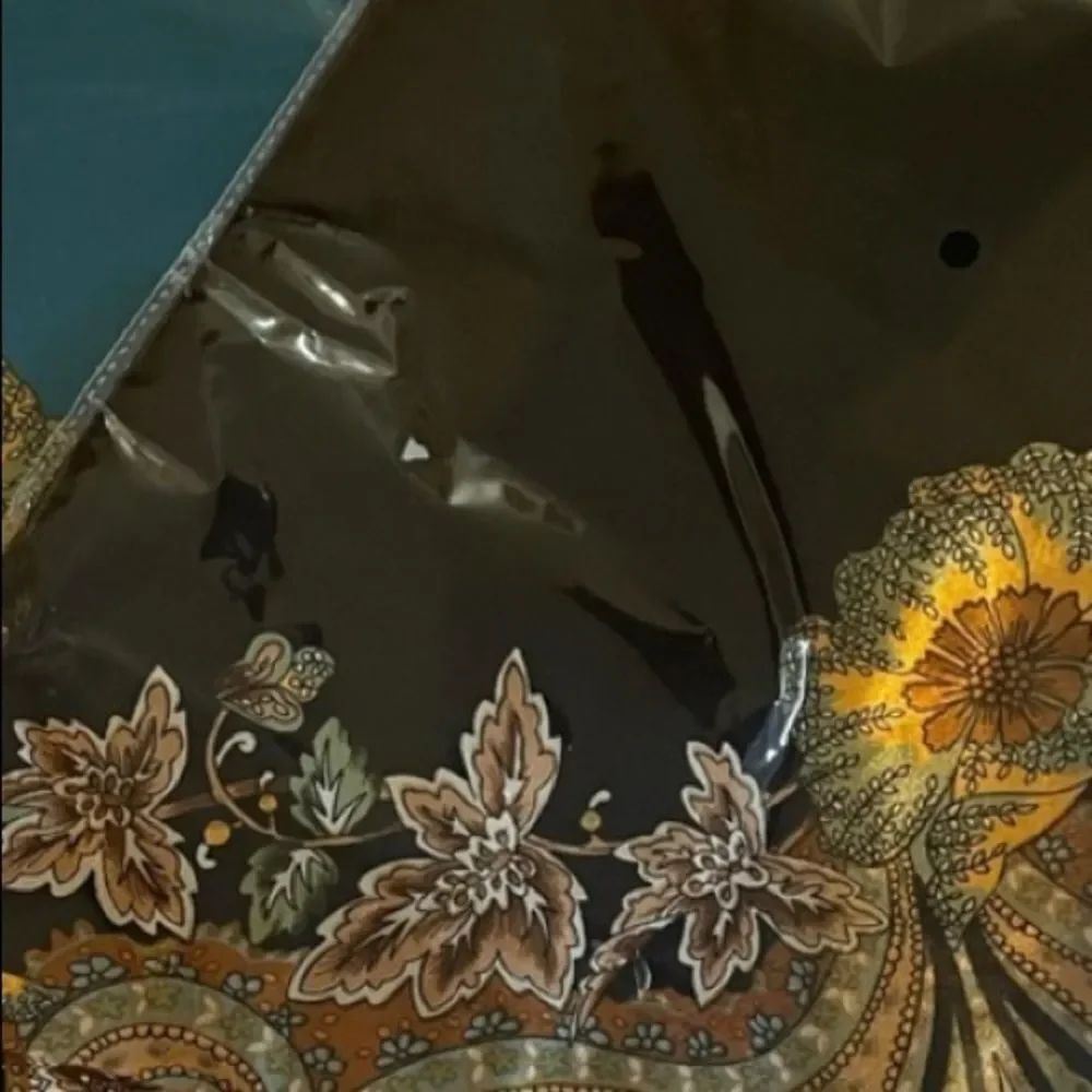 Printed head scarf - Picture 3 of 3